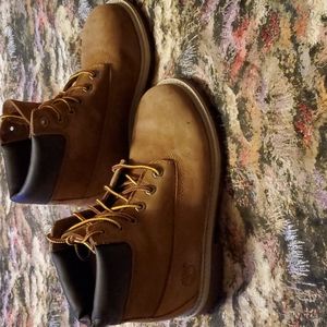 Kid's  Size 2 Timberland boots